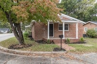 Building Photo - Beautiful Single Family Home!
