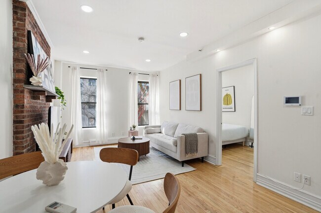 Building Photo - 1569 Lexington Ave