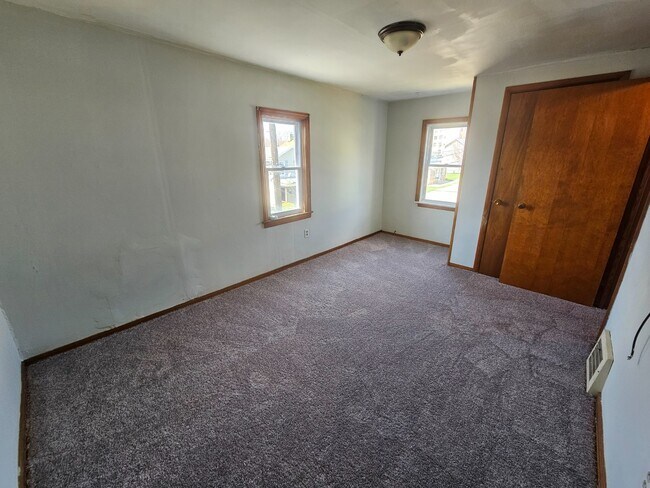 Building Photo - Adorable 2 Bedroom Home In McDonald PA - Fort Cherry School District