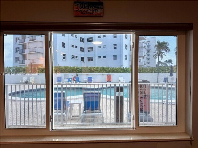 Building Photo - 1480 S Ocean Blvd