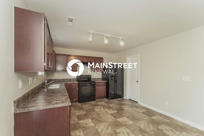 Building Photo - 3 Bedroom Pet-Friendly Home in CONCORD, NC with Main Street Renewal