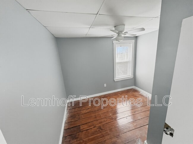 Building Photo - 142 Jewett St