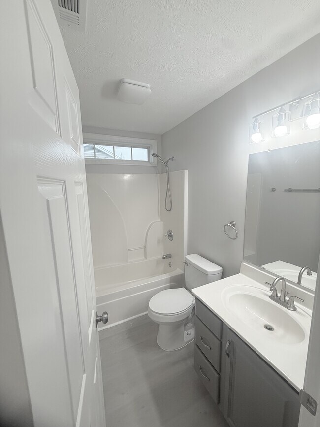 Building Photo - 6005 Palisade Ct