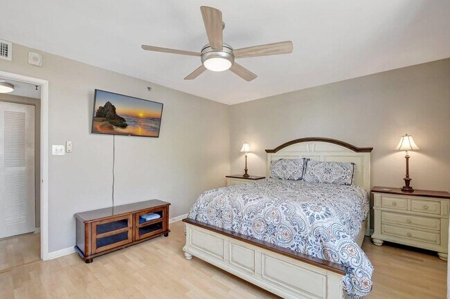 Building Photo - 950 Lavers Cir