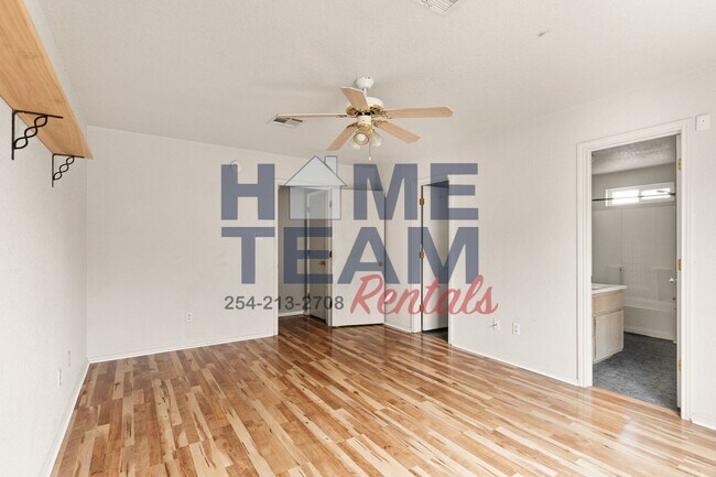 Building Photo - 2805 Larissa Dr