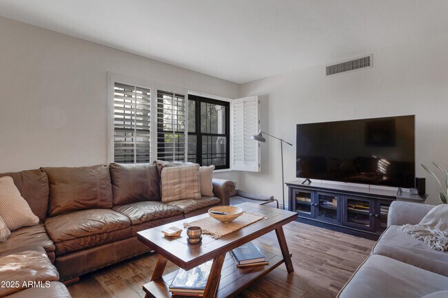 Building Photo - 5102 N 31st Pl