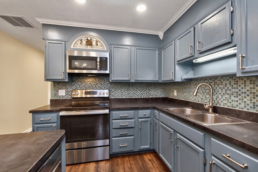 Building Photo - 11417 Washington Blvd