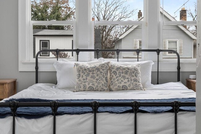 Building Photo - 975 Heyl Ave