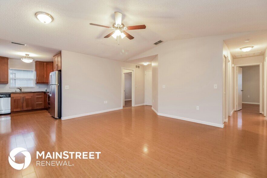 Building Photo - 1433 Vinetree Dr