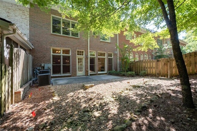 Building Photo - 6245 Spalding Dr