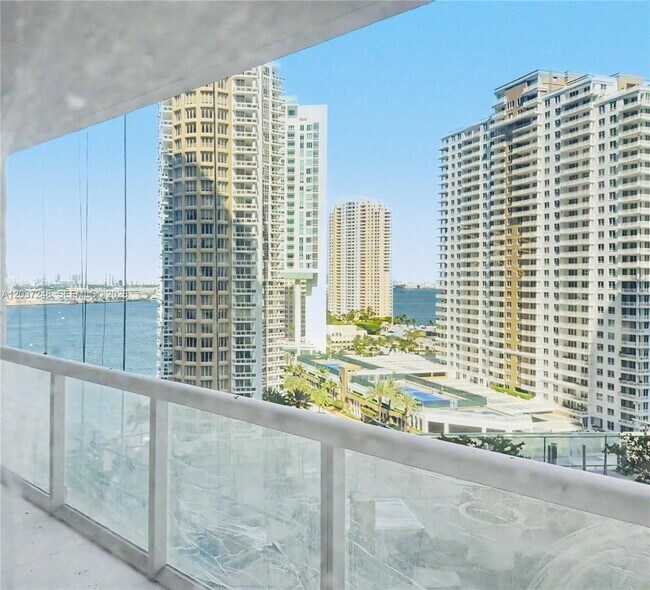 Building Photo - 465 Brickell Ave