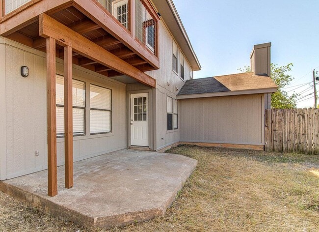 Building Photo - 1205 Gregory Ln