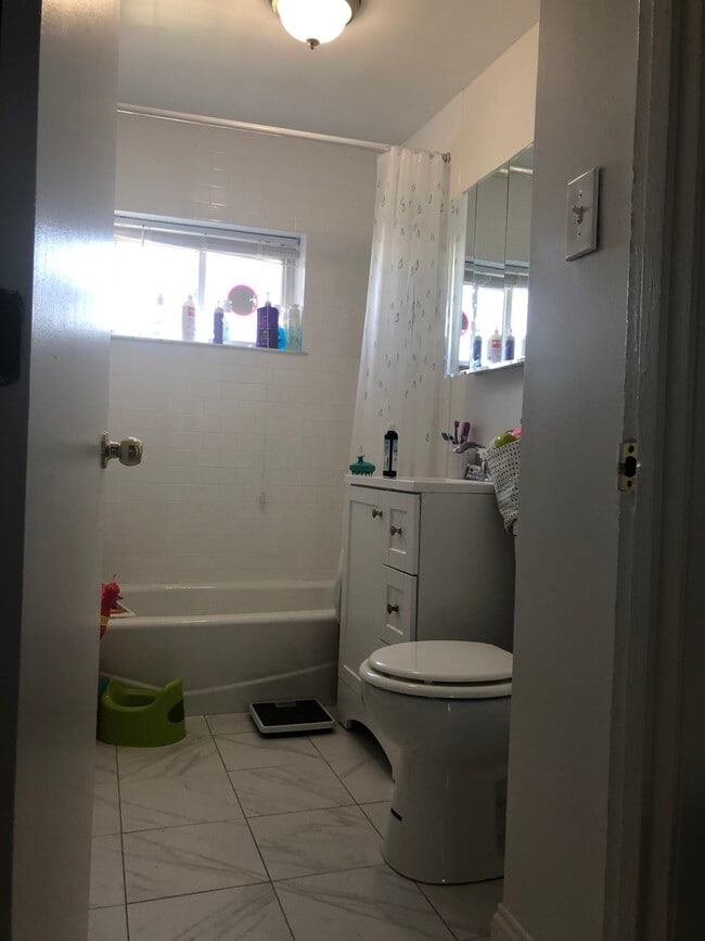 Building Photo - 16 Westland Ave