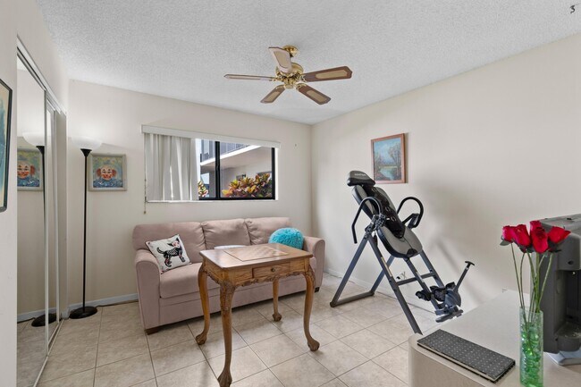 Building Photo - 15450 Pembridge Ave