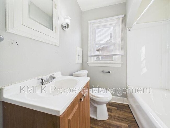 Building Photo - 918 Peckham St