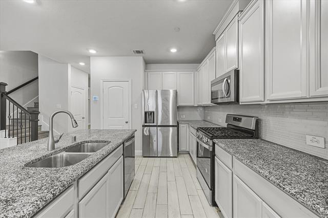 Building Photo - 7808 Manilla Dr