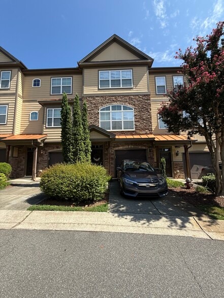 Primary Photo - 2615 Stewart Pines Dr