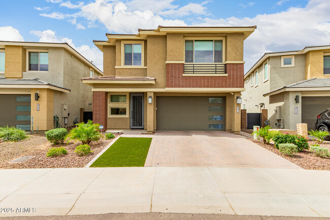 Primary Photo - 3521 E Tina Dr