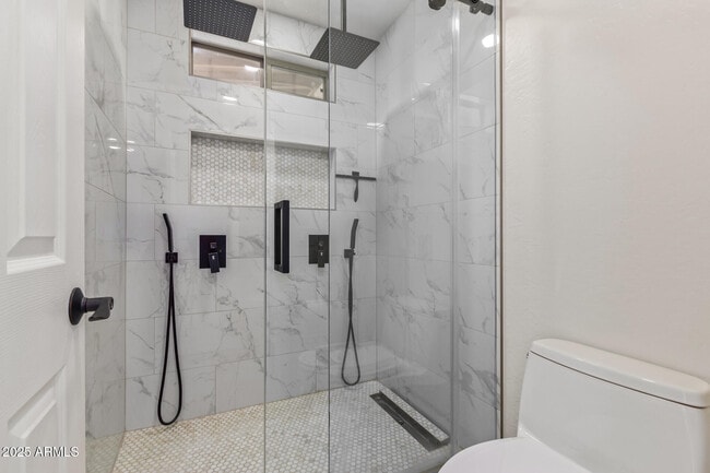 Building Photo - 4410 N 124th Ave