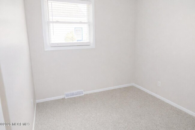 Building Photo - 825 Leeward Dr