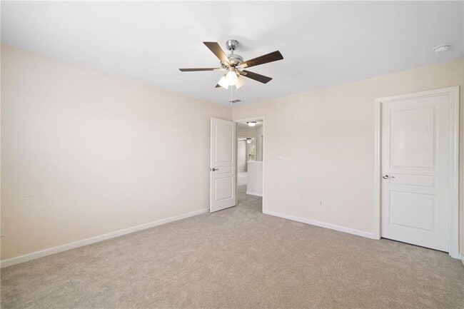 Building Photo - 522 Spring View Dr