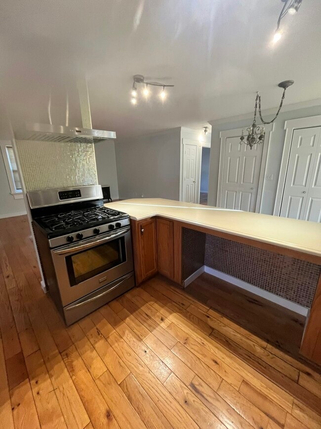 Building Photo - 33 Joyner Ave