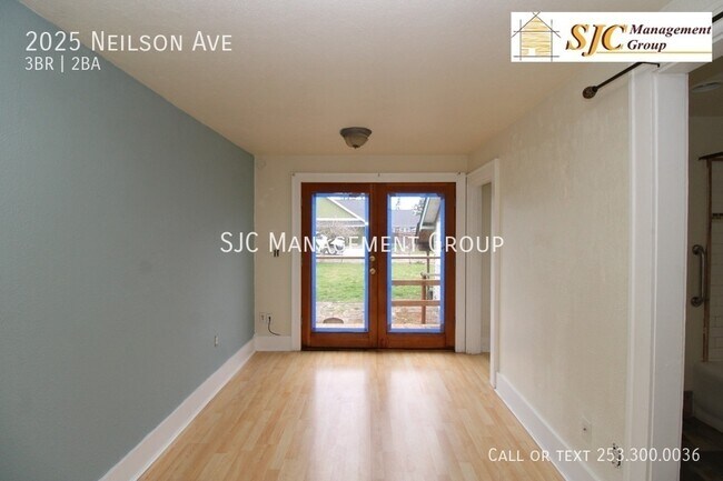 Building Photo - 2025 Nielson Ave