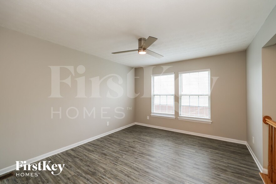 Building Photo - 1211 Parkside Dr