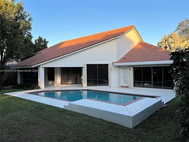 Building Photo - 1099 Waterbrook Ln