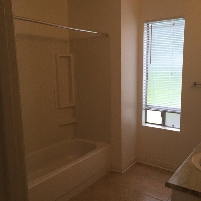 Building Photo - 3948 Clear Acre Ln