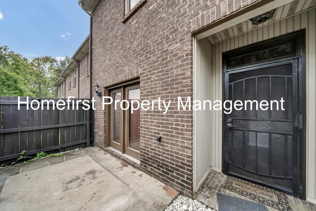 Building Photo - 317 Bainbridge Dr