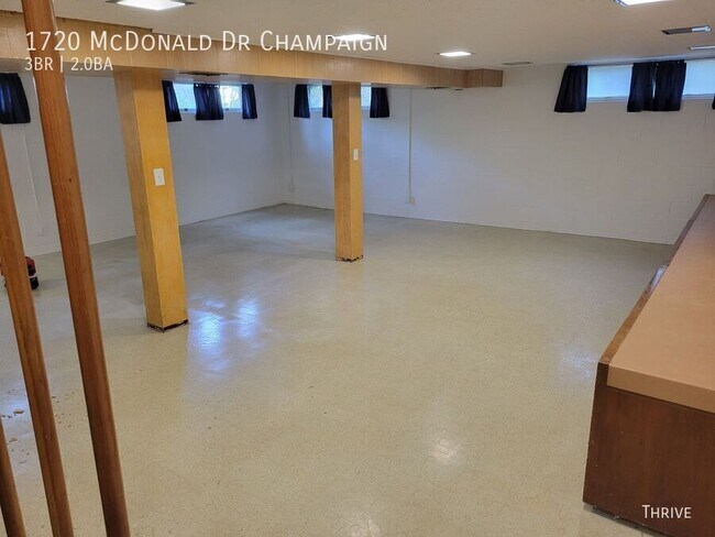 Building Photo - 1720 Mc Donald Dr