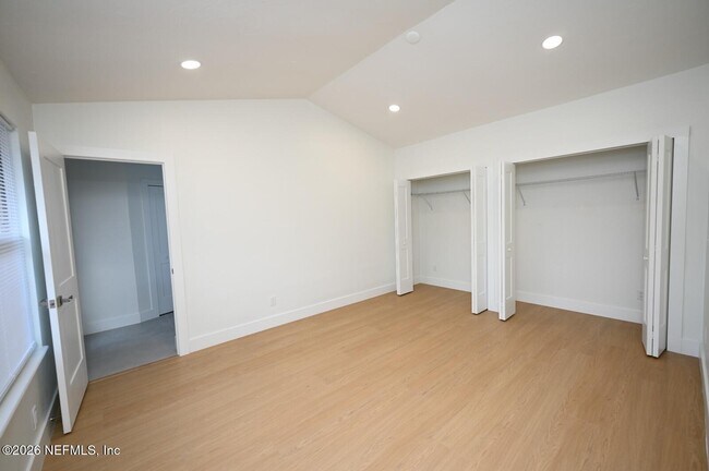 Building Photo - 4632 Corrientes Cir N