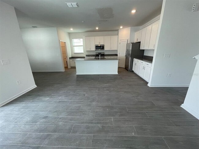 Building Photo - 6241 Blissful St