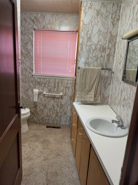 Building Photo - 320 Bates Blvd