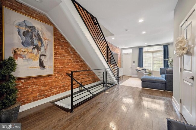 Building Photo - 1717 S 13th St