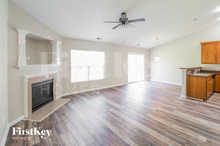 Building Photo - 3384 Fletton Way