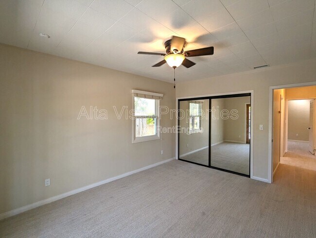 Building Photo - 5115 Manchester Rd