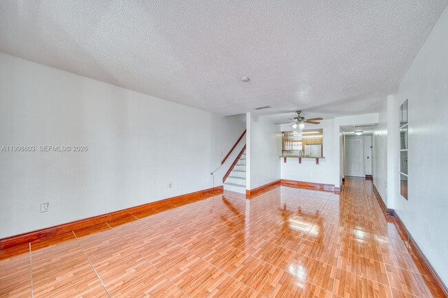 Building Photo - 840 SW 105th Ave