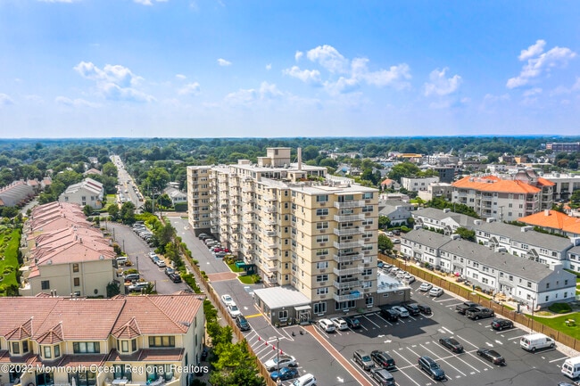 Building Photo - 675 Ocean Ave N