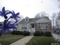 Building Photo - 16 Church St