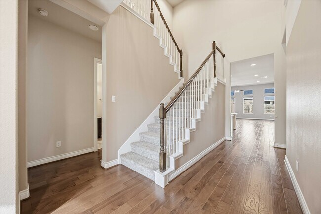 Building Photo - 5238 Pickford Grove Ln