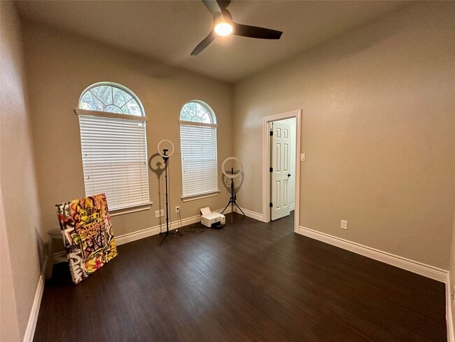 Building Photo - 21641 Forest Colony Dr