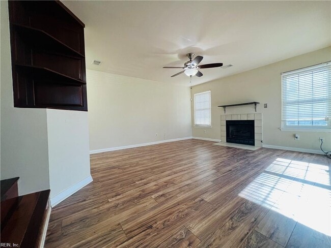 Building Photo - 12904 Daybreak Cir