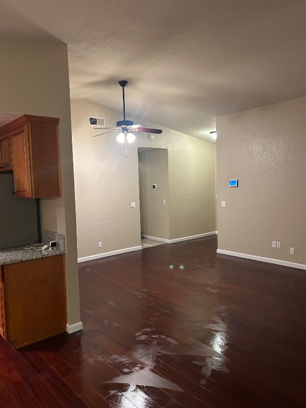 Building Photo - 5200 Roseana Ct