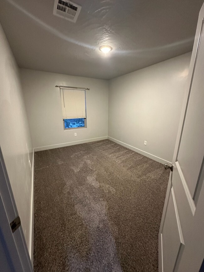 Building Photo - 3114 S Relic Ridge Dr