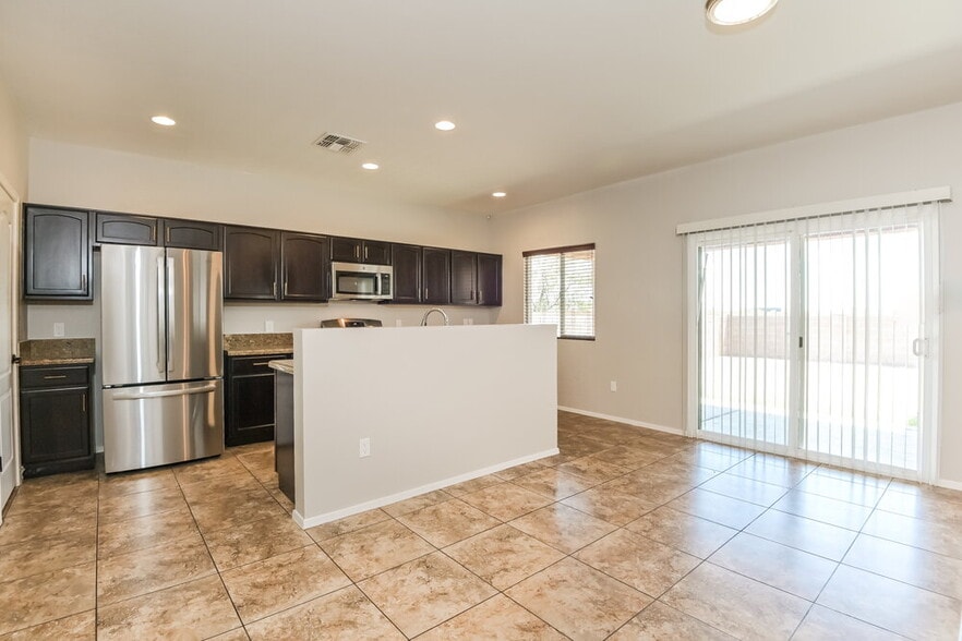 Building Photo - 4786 E Desert Thorn Dr