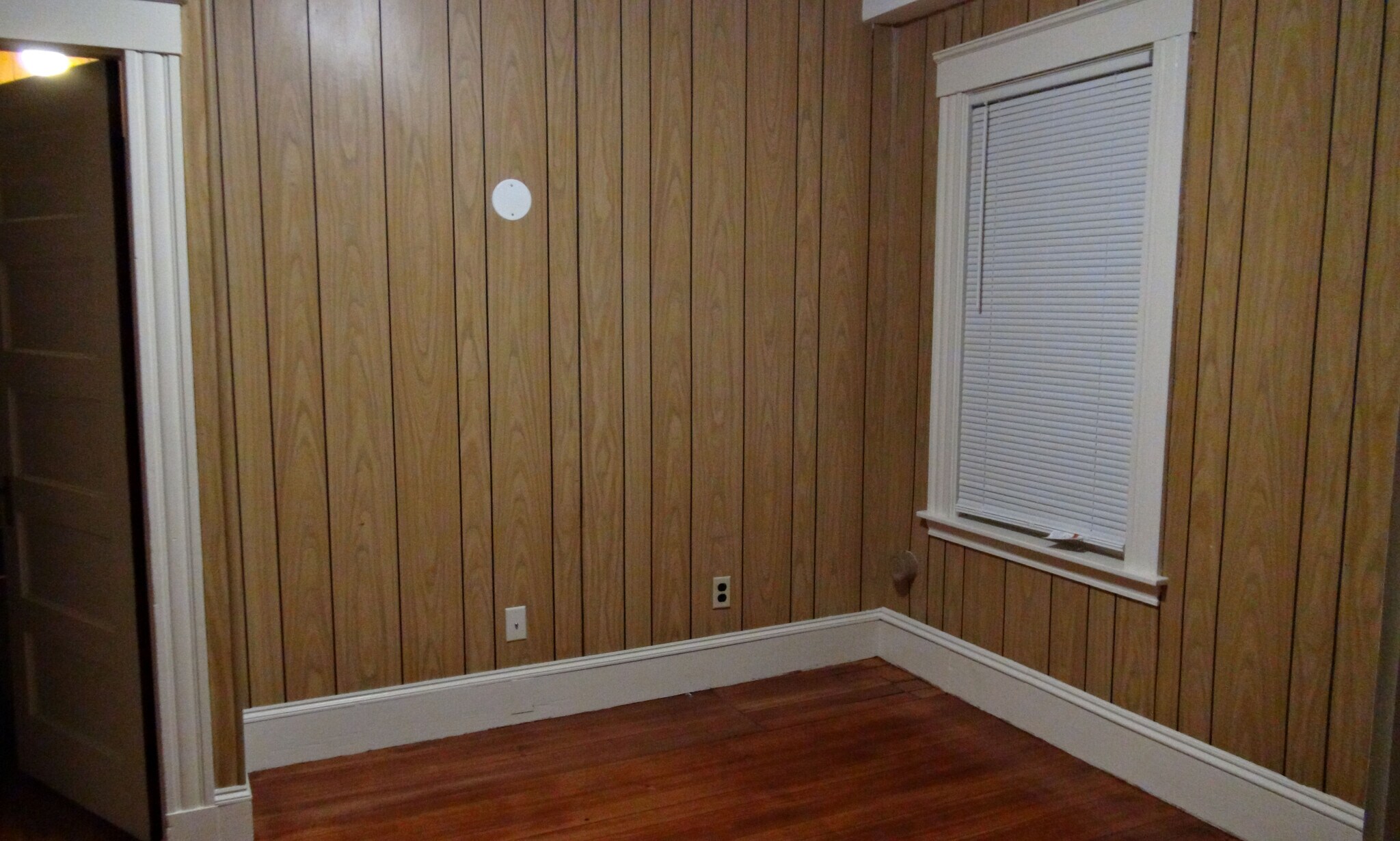 2nd floor office - 46 Chandler St
