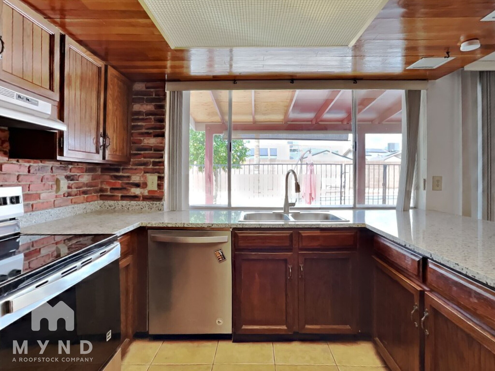Building Photo - 3114 W Anderson Dr