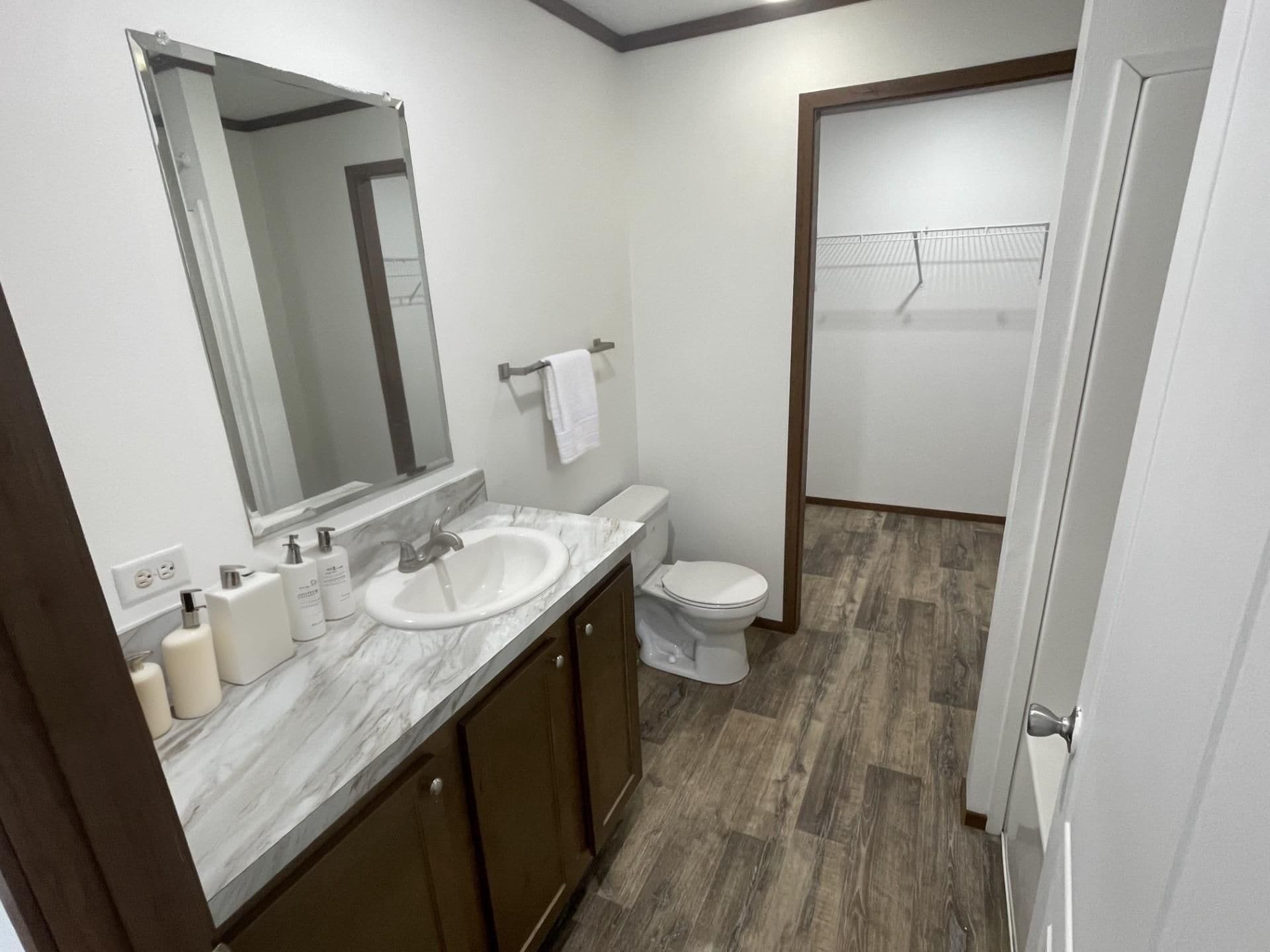 Building Photo - 10 Belmar St